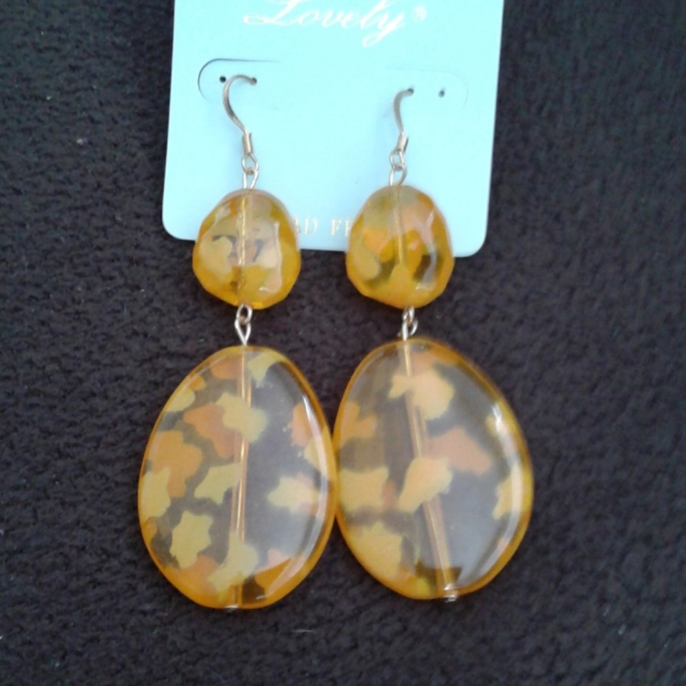 Drop dangle earrings